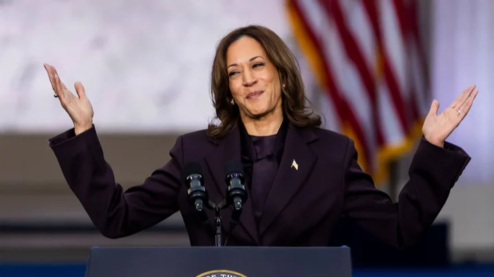 Наконец, главное международное событие — выборы в США. Активность российских ботов на зарубежную аудиторию сосредоточена в «Х». Мы перевели их твиты с английского. Что из этого — не твит бота?