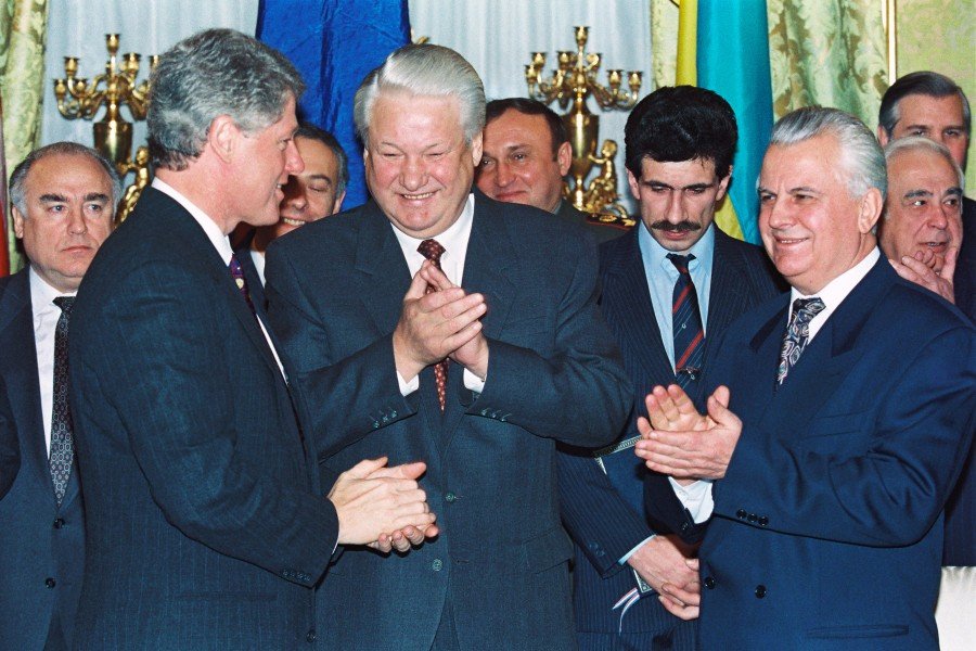 Билл Клинтон, Борис Ельцин и Леонид Кравчук. Январь 1994 года. Фото: Дмитрий Соколов / yeltsin.ru