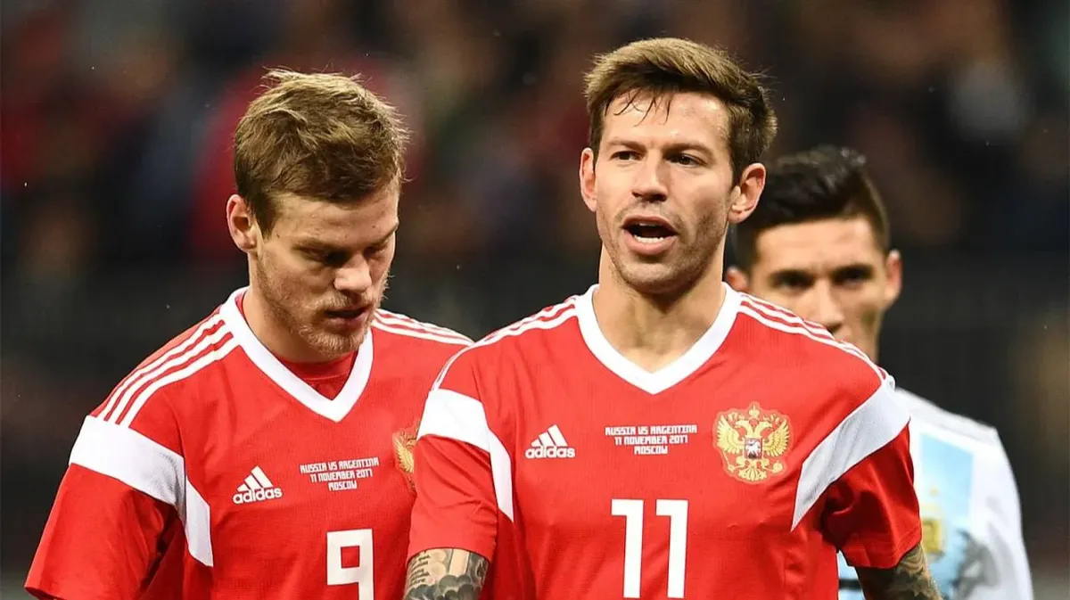 СМИ: против футболиста Федора Смолова возбудили уголовное дело из-за драки в «Кофемании»