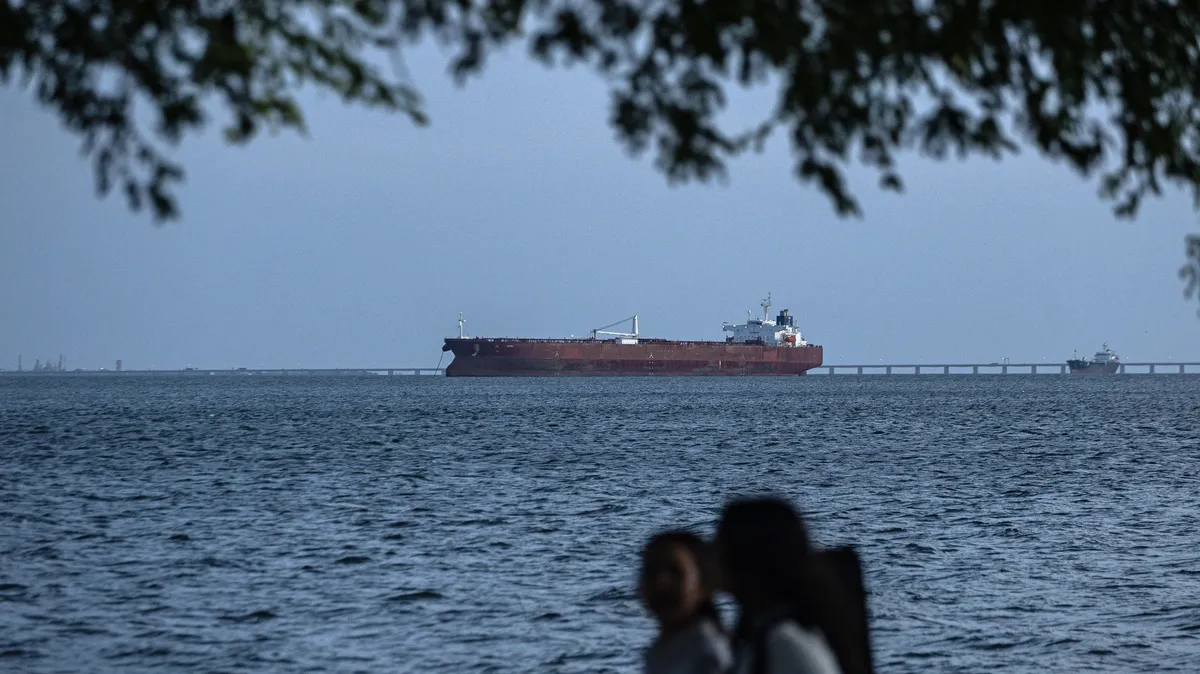 Трамп объявил о полной морской блокаде для венесуэльских танкеров