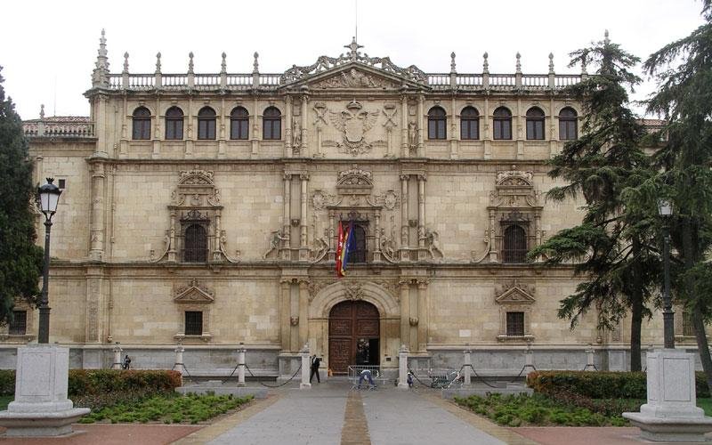 Фасад исторического университета Алькала-де-Энарес (1543 г.). Фото:  Wikimedia Commons , CC BY-SA 3.0