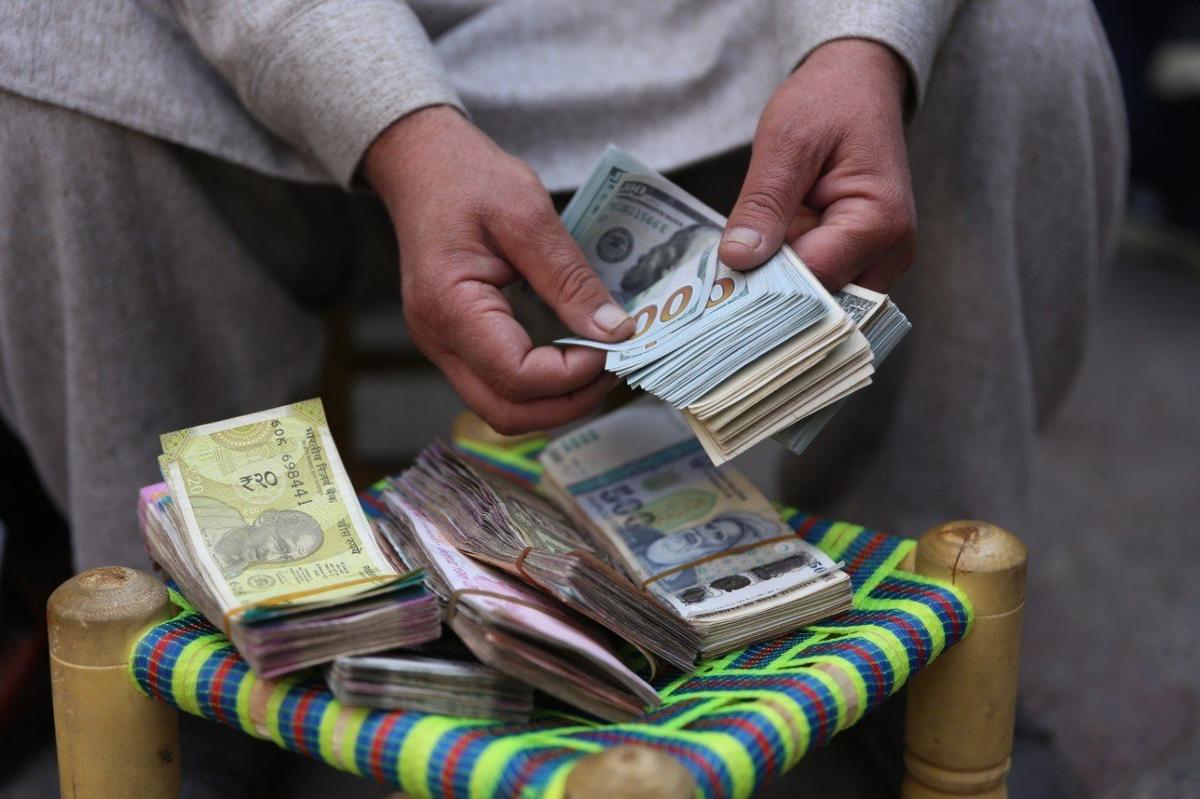 Обменный рынок в Кабуле, Афганистан. Фото: Bilal Guler / Anadolu Agency /Getty Images
