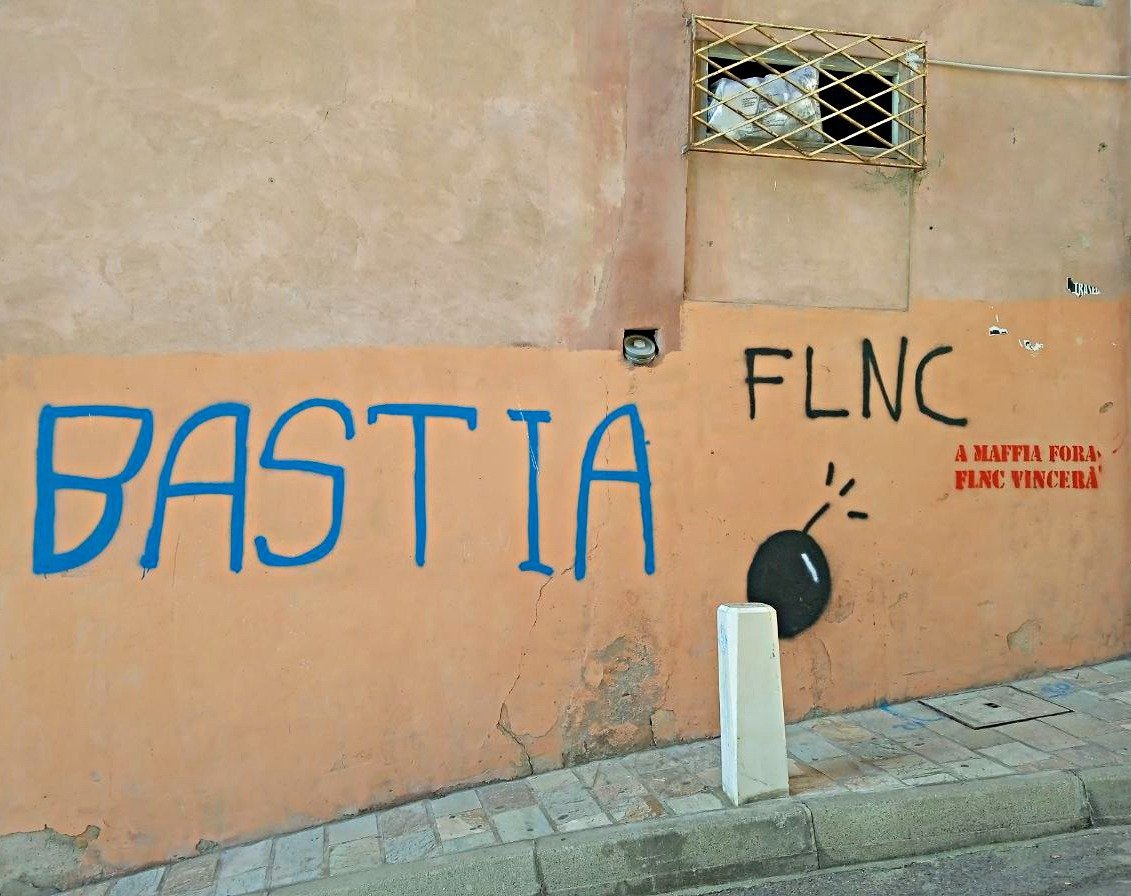 ‘Bastia’, ‘FLNC’, ‘Mafia go away! FLNC will win’, Bastia. Photo: Anna Efremova, exclusively for Novaya Gazeta Europe